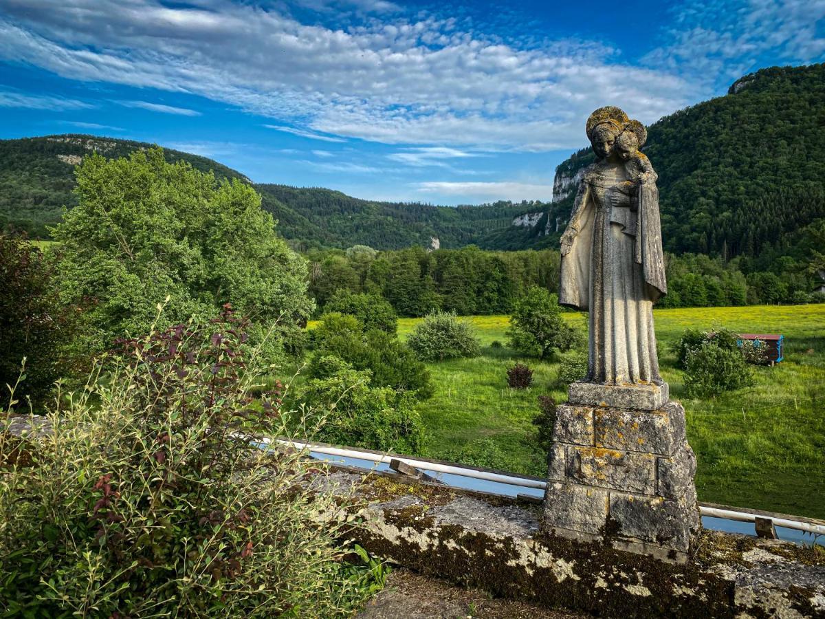 Villa Lisons Des Sources Nans-sous-Sainte-Anne Esterno foto